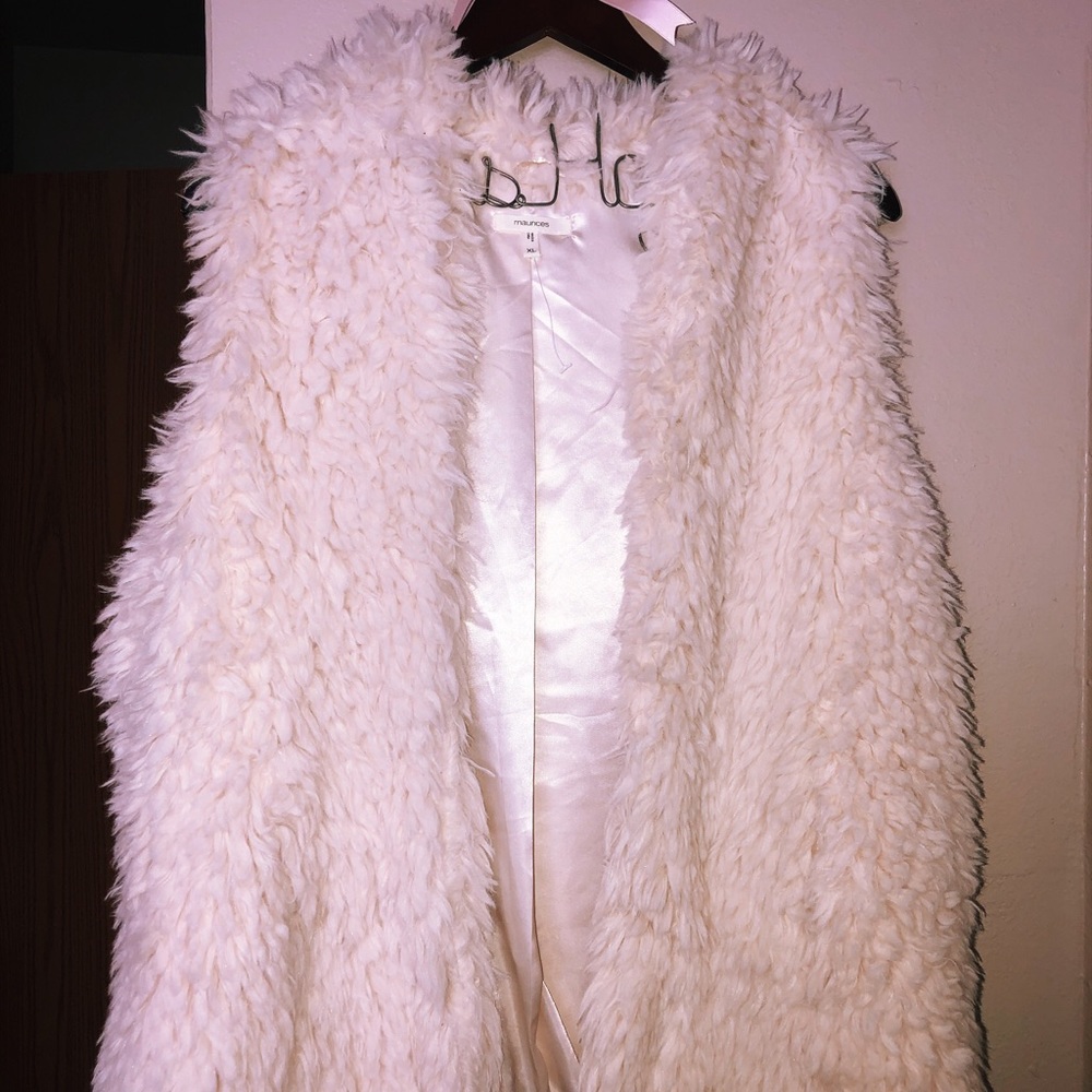 Maurice’s faux fur sweater 😇
